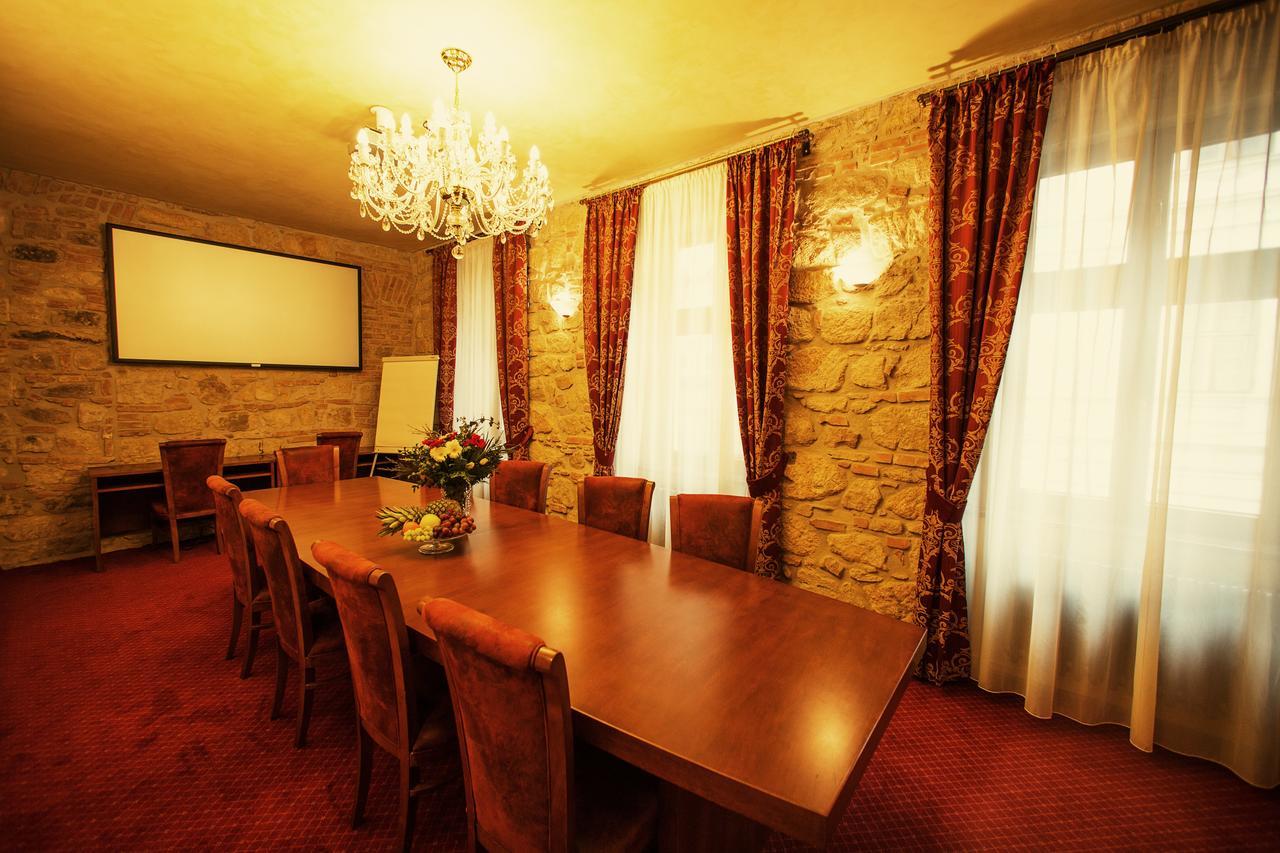 Hotel Rous Пльзень Экстерьер фото